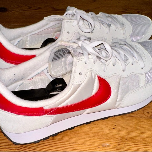 Shoes - Picture 7 of 7